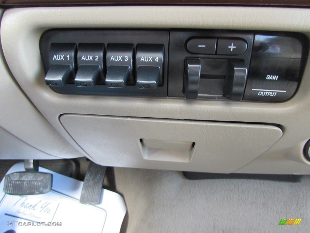 2005 F350 Super Duty Lariat Crew Cab 4x4 Dually - True Blue Metallic / Tan photo #29