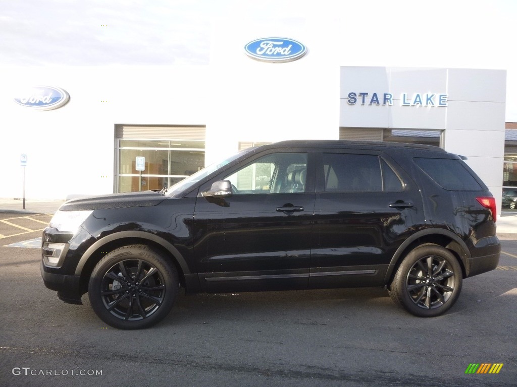 2017 Explorer XLT 4WD - Shadow Black / Ebony Black photo #1