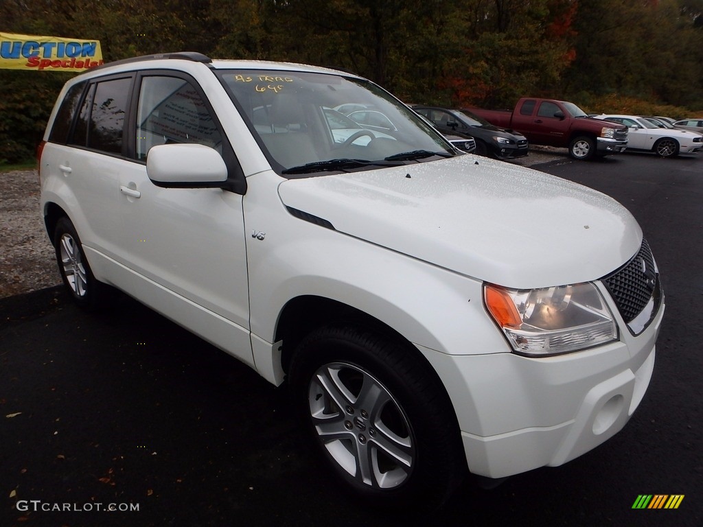 2008 Grand Vitara Luxury 4x4 - White Water Pearl / Beige photo #5
