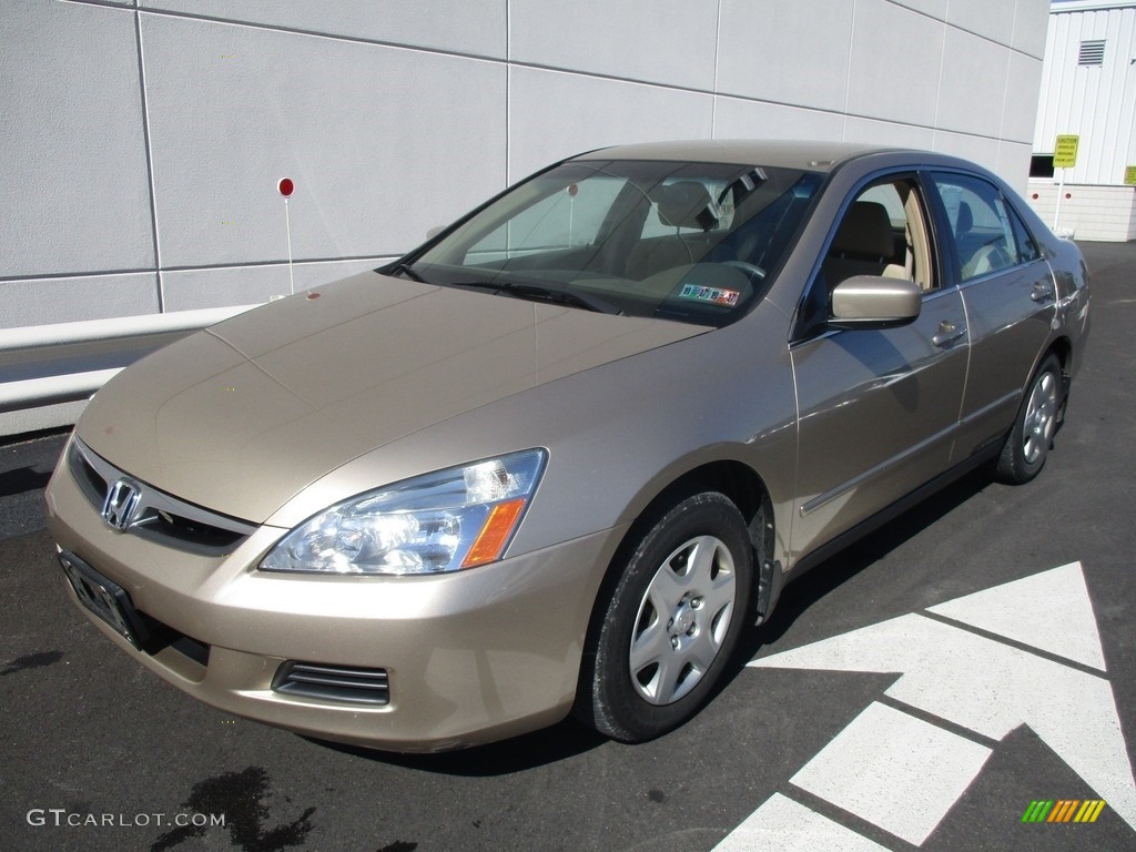 Desert Mist Metallic 2007 Honda Accord LX Sedan Exterior Photo #116637060