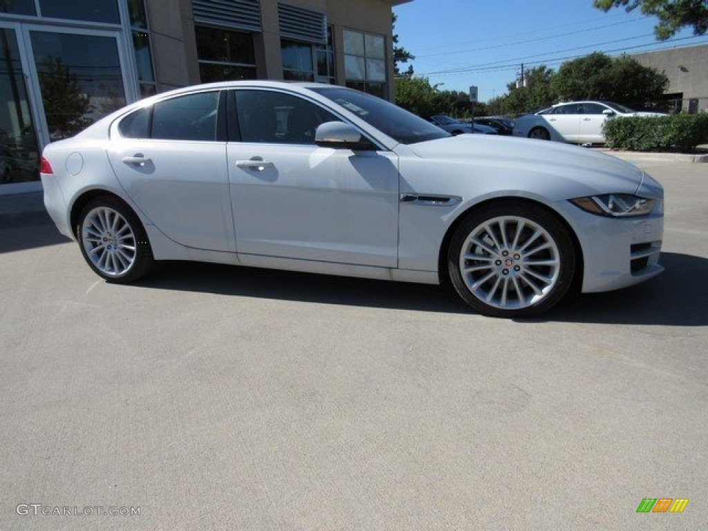 2017 XE 35t First Edition - Glacier White / Jet photo #1
