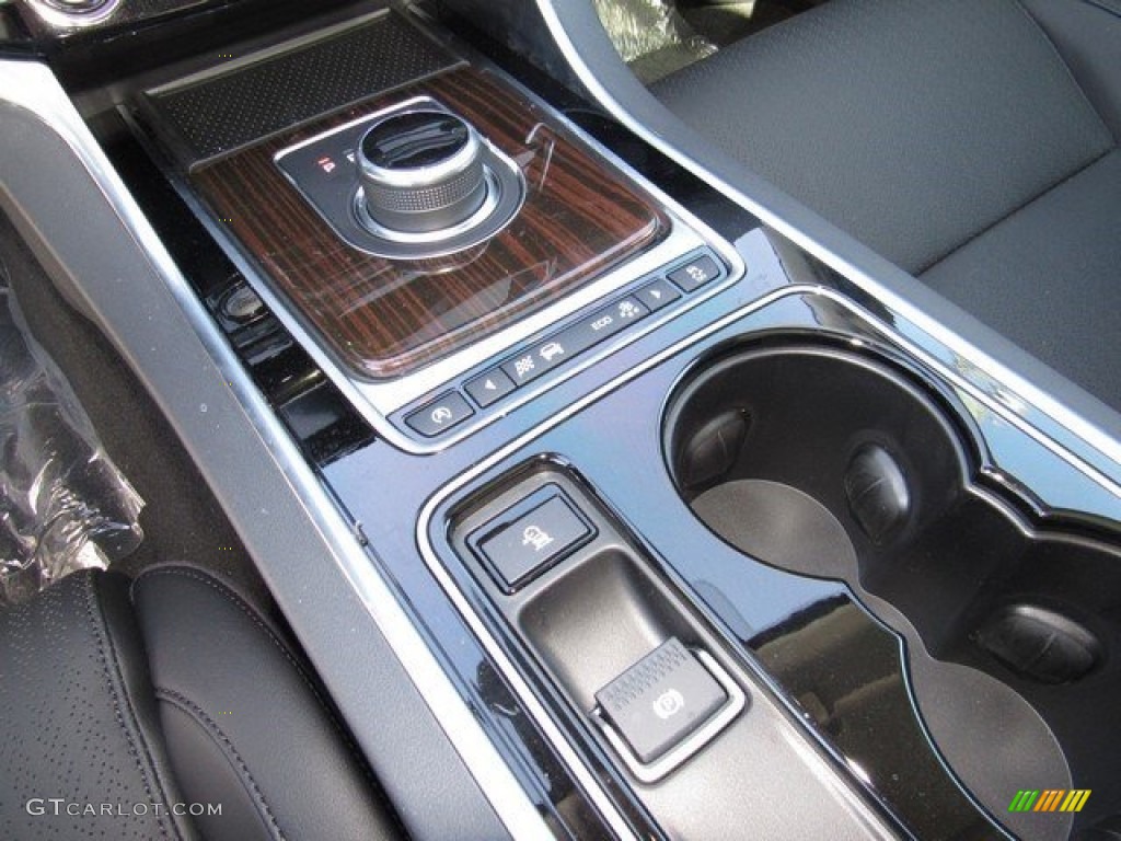 2017 Jaguar XE 35t First Edition Transmission Photos