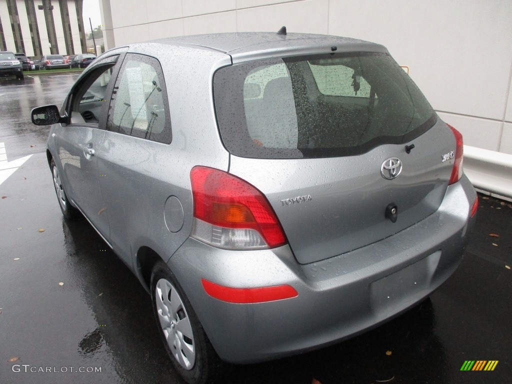 2011 Yaris 3 Door Liftback - Meteorite Metallic / Dark Charcoal photo #4