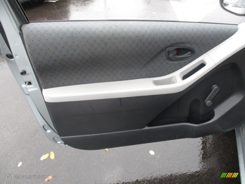 2011 Yaris 3 Door Liftback - Meteorite Metallic / Dark Charcoal photo #10