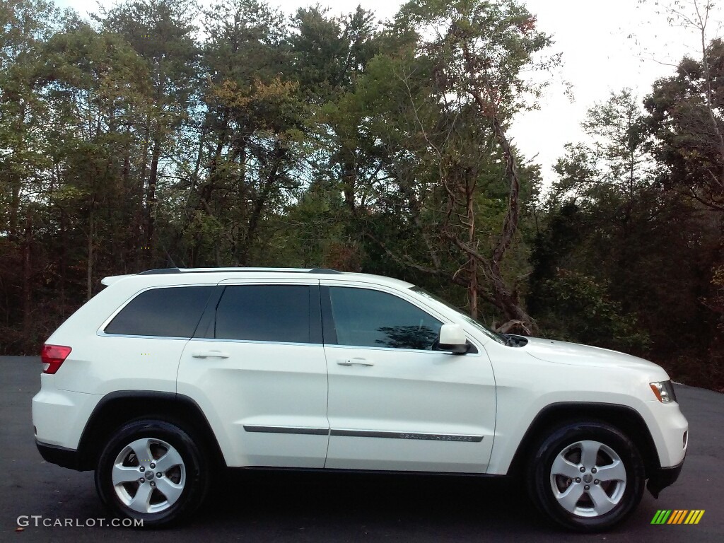 2011 Grand Cherokee Laredo X Package 4x4 - Stone White / Dark Graystone/Medium Graystone photo #5