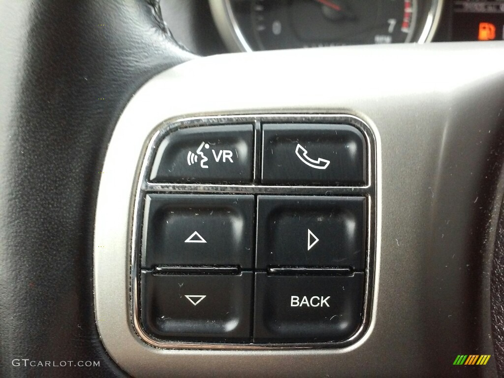 2011 Grand Cherokee Laredo X Package 4x4 - Stone White / Dark Graystone/Medium Graystone photo #15