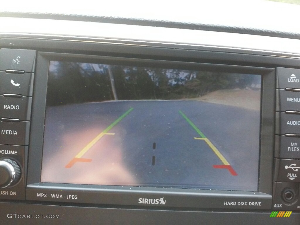 2011 Grand Cherokee Laredo X Package 4x4 - Stone White / Dark Graystone/Medium Graystone photo #19