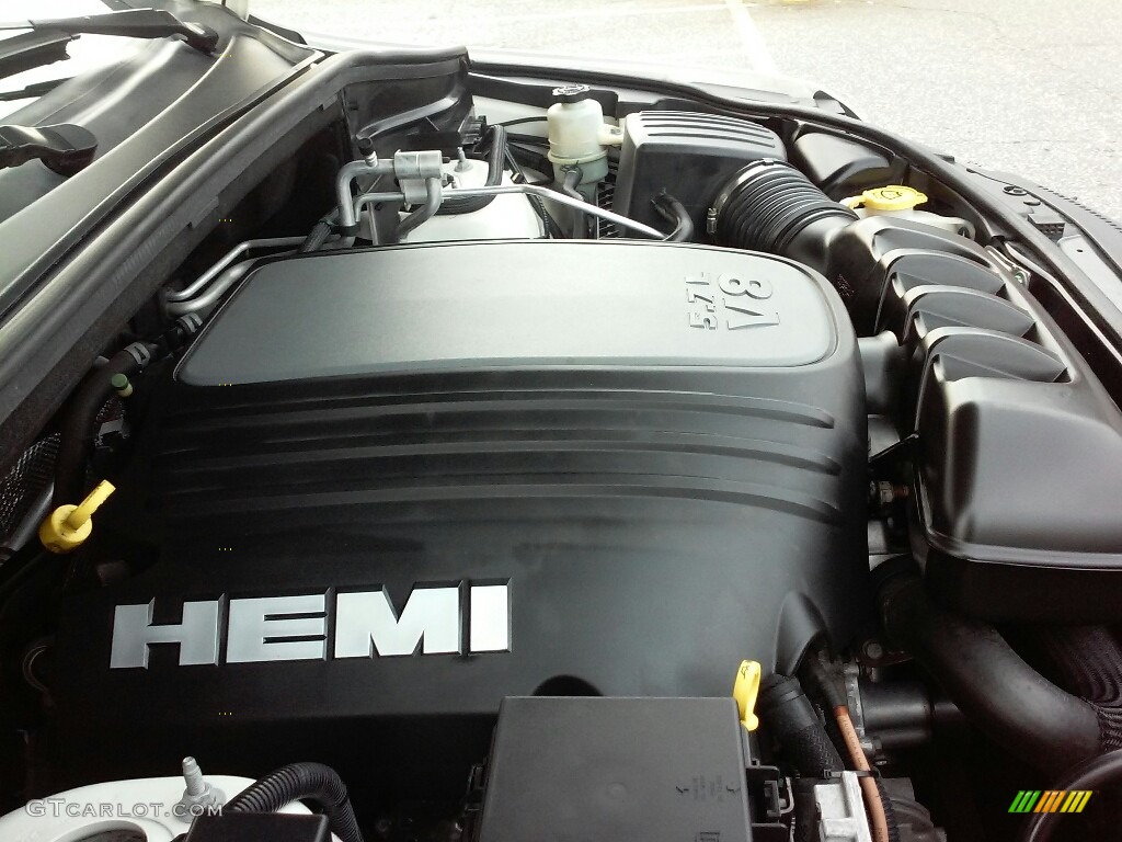 2011 Grand Cherokee Laredo X Package 4x4 - Stone White / Dark Graystone/Medium Graystone photo #22