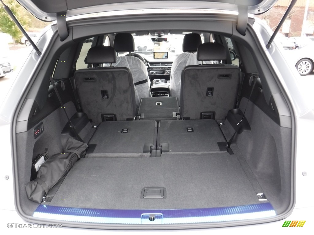2017 Audi Q7 3.0T quattro Prestige Trunk Photo #116650403