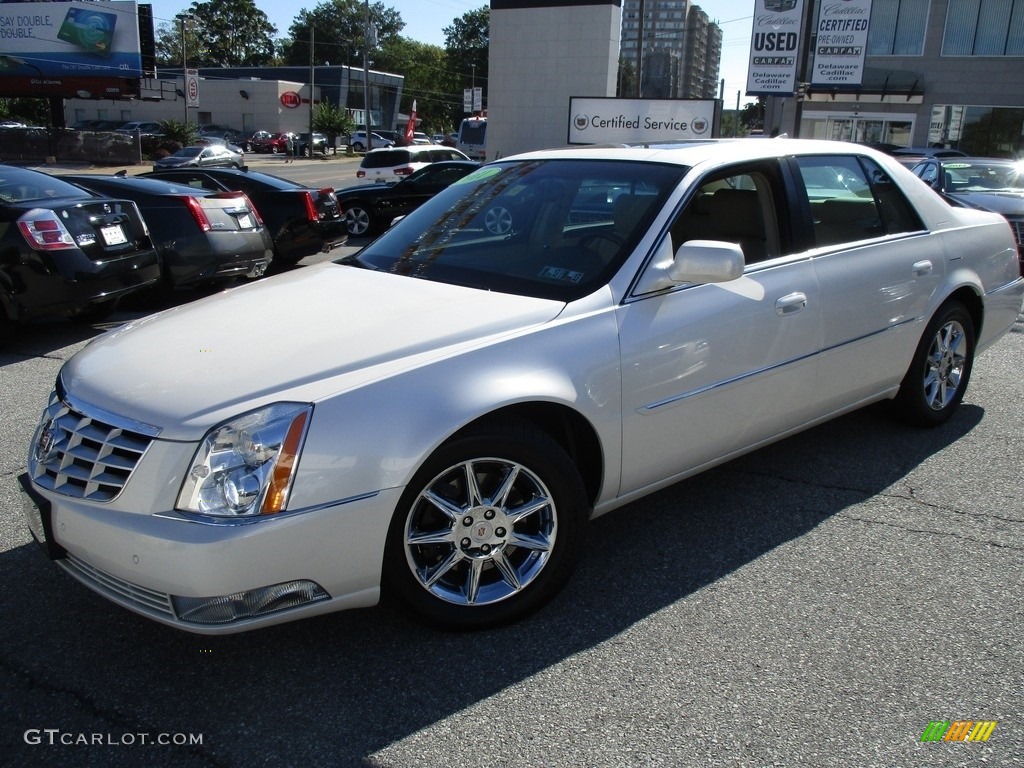 2011 DTS Luxury - White Diamond Tricoat / Shale/Cocoa Accents photo #2