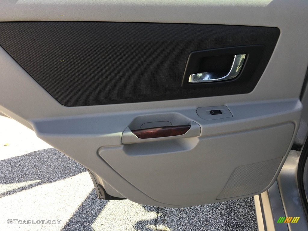 2004 SRX V6 - Light Platinum Metallic / Light Gray photo #14