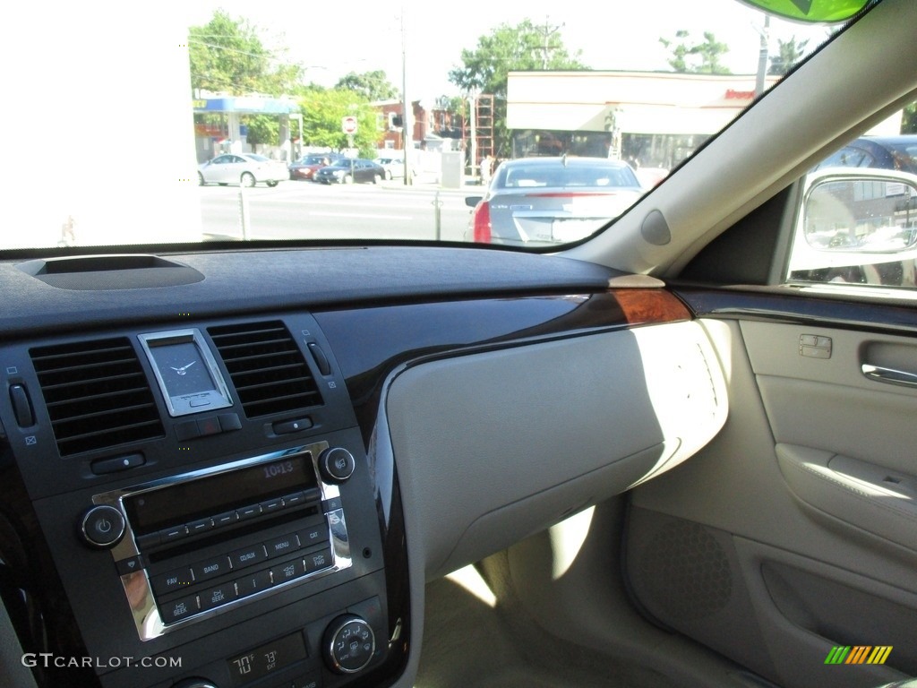 2011 DTS Luxury - White Diamond Tricoat / Shale/Cocoa Accents photo #15