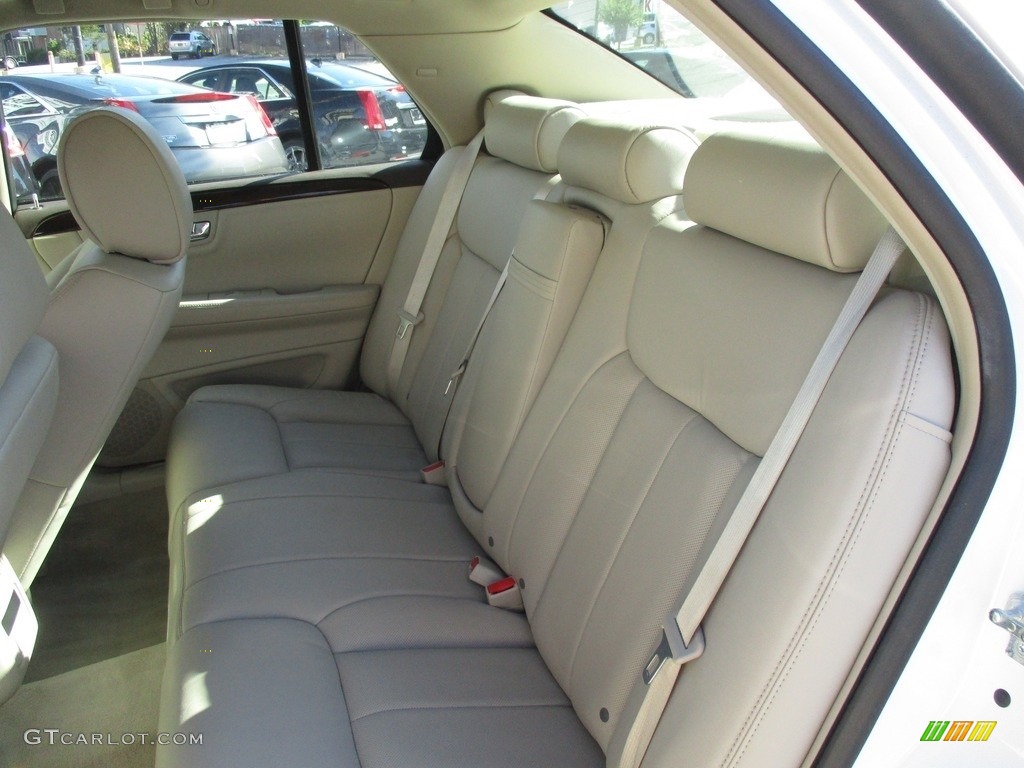2011 DTS Luxury - White Diamond Tricoat / Shale/Cocoa Accents photo #19