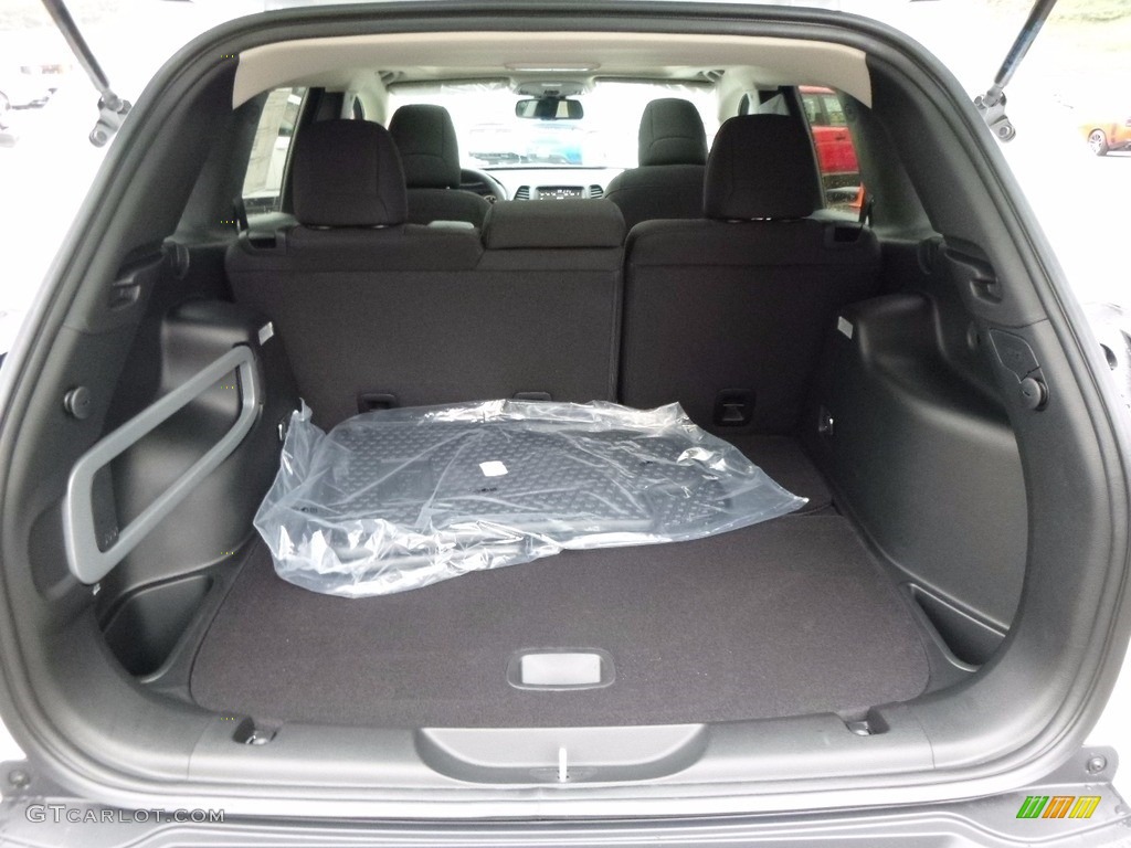 2017 Jeep Cherokee 75th Anniversary Edition 4x4 Trunk Photo #116656979