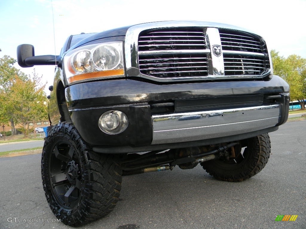 2006 Ram 2500 Laramie Mega Cab 4x4 - Mineral Gray Metallic / Medium Slate Gray photo #1