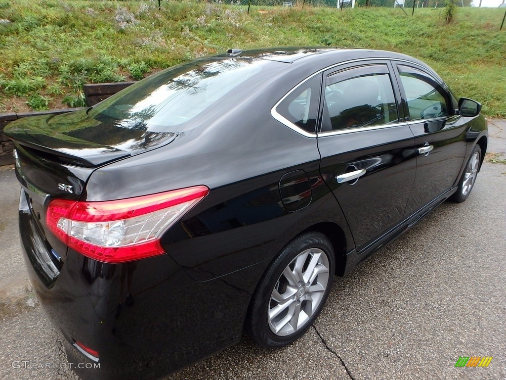 2014 Sentra SR - Super Black / Charcoal photo #2