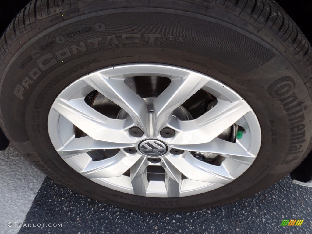 2016 Volkswagen Passat S Sedan Wheel Photos