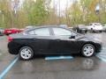 Mosaic Black Metallic - Cruze LT Photo No. 7