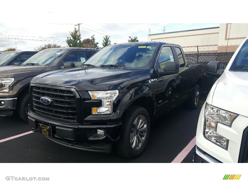 2017 F150 XL SuperCab 4x4 - Shadow Black / Black photo #2