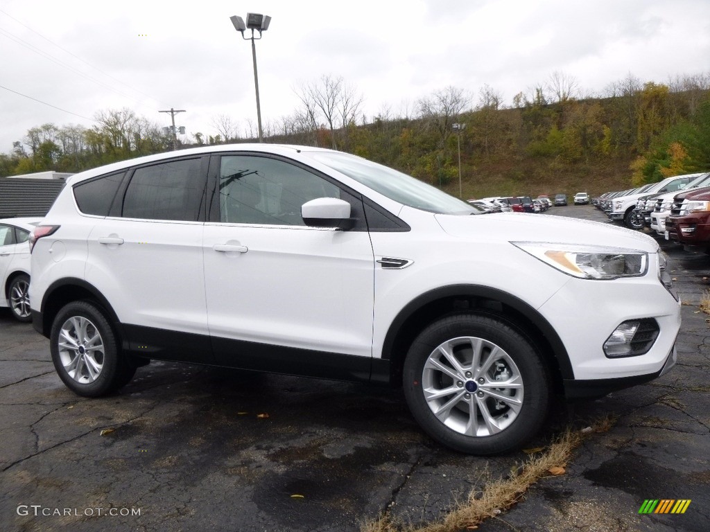 2017 Escape SE 4WD - Oxford White / Charcoal Black photo #1