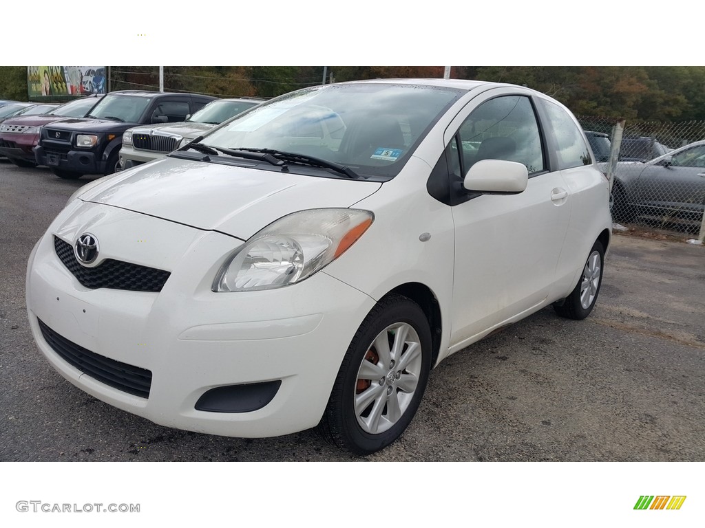 2010 Yaris 3 Door Liftback - Polar White / Dark Charcoal photo #1