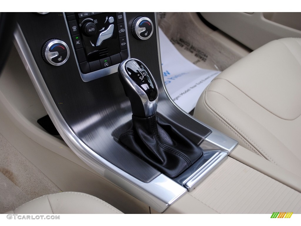 2016 Volvo XC60 T5 Drive-E Transmission Photos