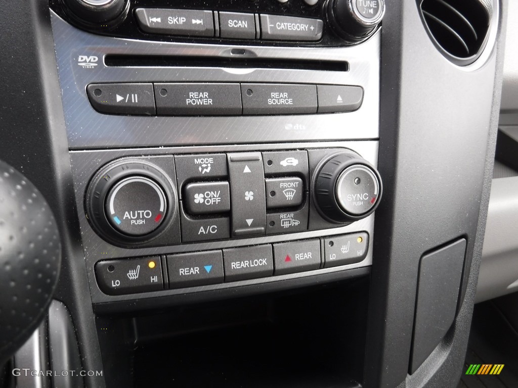 2015 Pilot Touring 4WD - Modern Steel Metallic / Gray photo #19