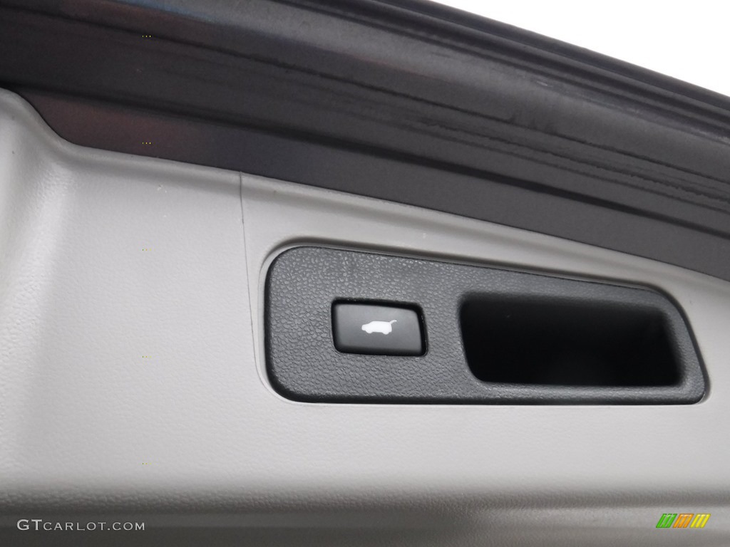 2015 Pilot Touring 4WD - Modern Steel Metallic / Gray photo #22