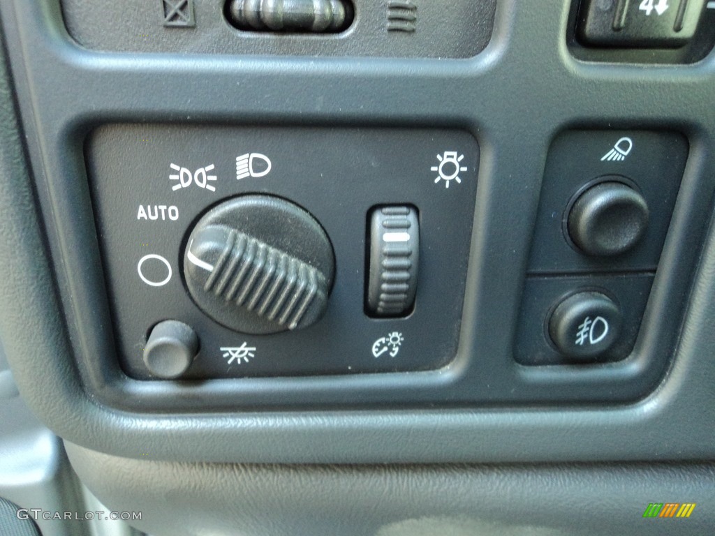 2005 Silverado 2500HD LT Extended Cab 4x4 - Silver Birch Metallic / Dark Charcoal photo #13