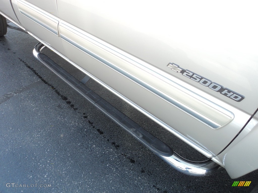 2005 Silverado 2500HD LT Extended Cab 4x4 - Silver Birch Metallic / Dark Charcoal photo #31
