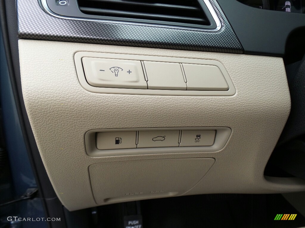 2017 Hyundai Sonata Sport Controls Photo #116686788