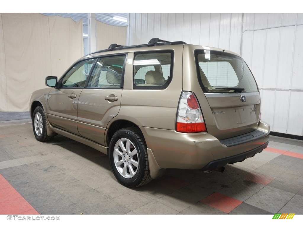 2008 Forester 2.5 X - Topaz Gold Metallic / Desert Beige photo #10