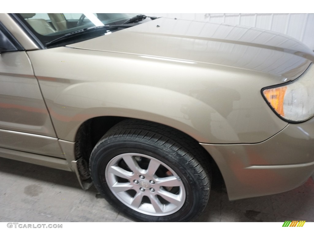 2008 Forester 2.5 X - Topaz Gold Metallic / Desert Beige photo #40
