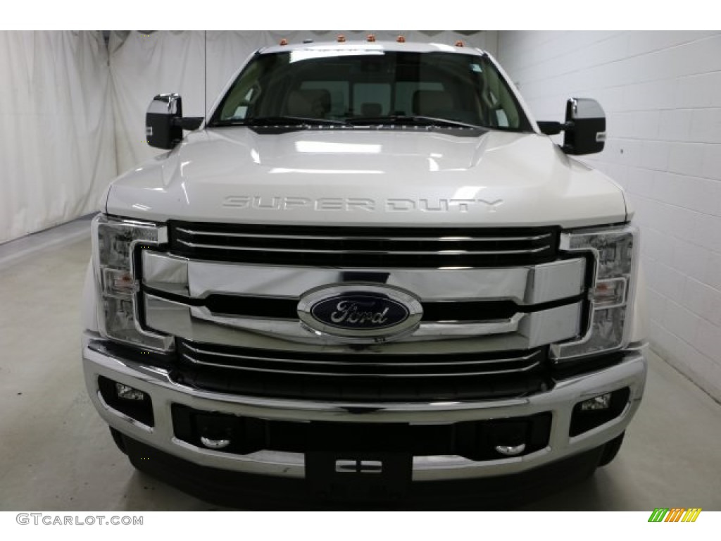 2017 F450 Super Duty Lariat Crew Cab 4x4 - White Platinum / Light Camel photo #6