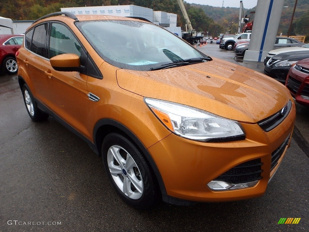 2016 Escape SE 4WD - Electric Spice Metallic / Medium Light Stone photo #9