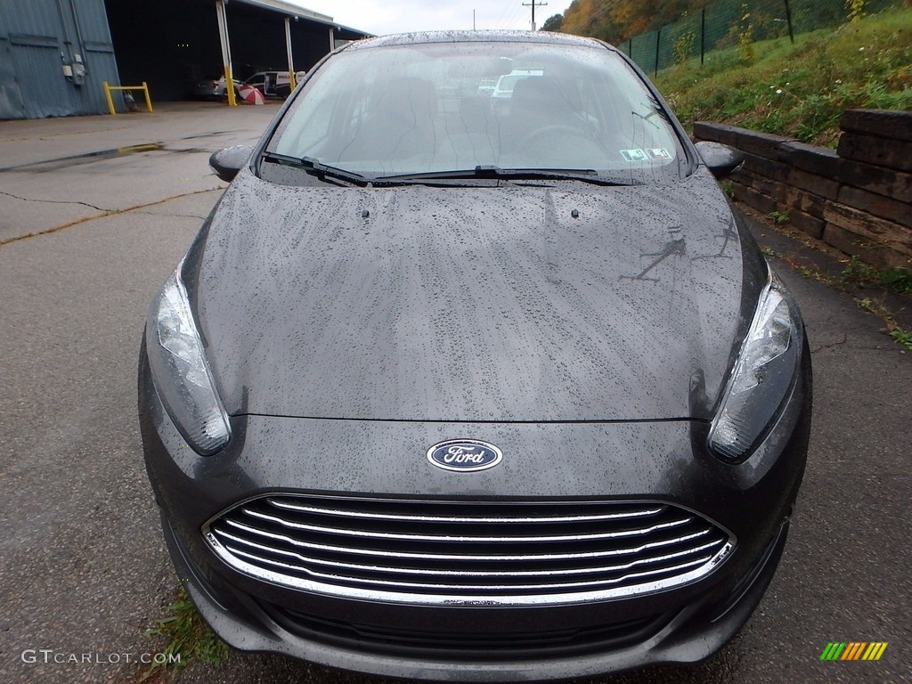 2015 Fiesta SE Sedan - Magnetic Metallic / Charcoal Black photo #6