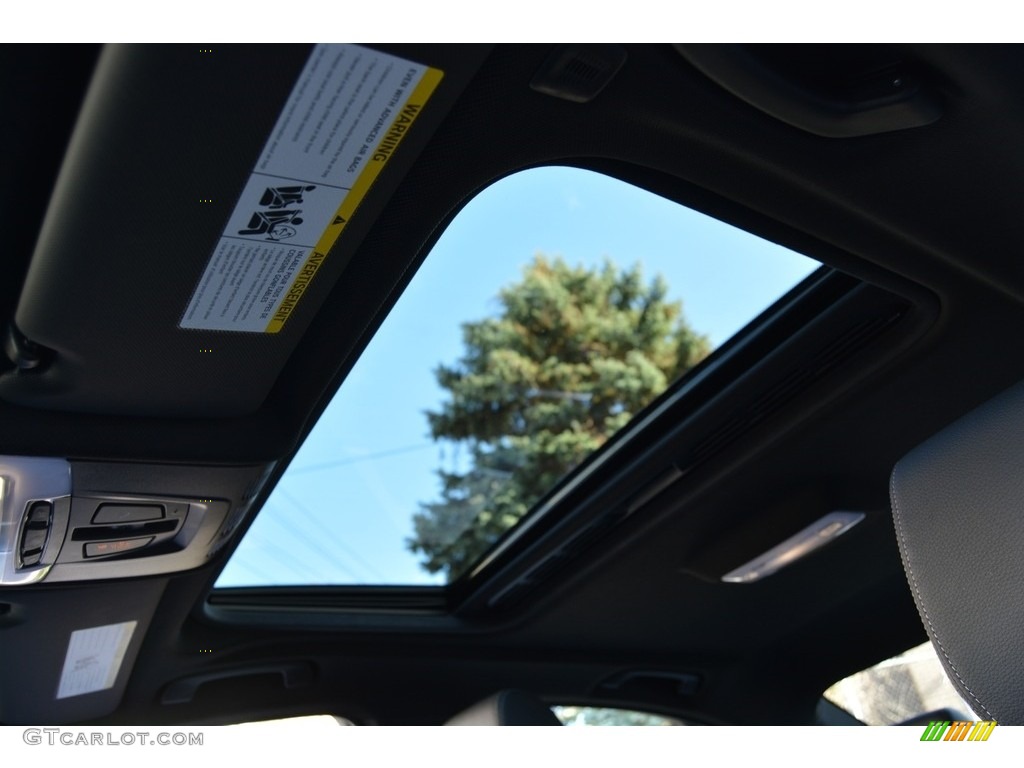 2016 3 Series 340i xDrive Sedan - Mineral White Metallic / Black photo #15
