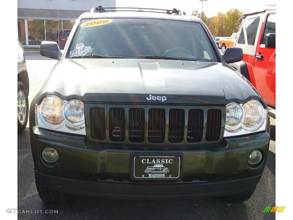 2006 Grand Cherokee Laredo 4x4 - Jeep Green Metallic / Medium Slate Gray photo #2