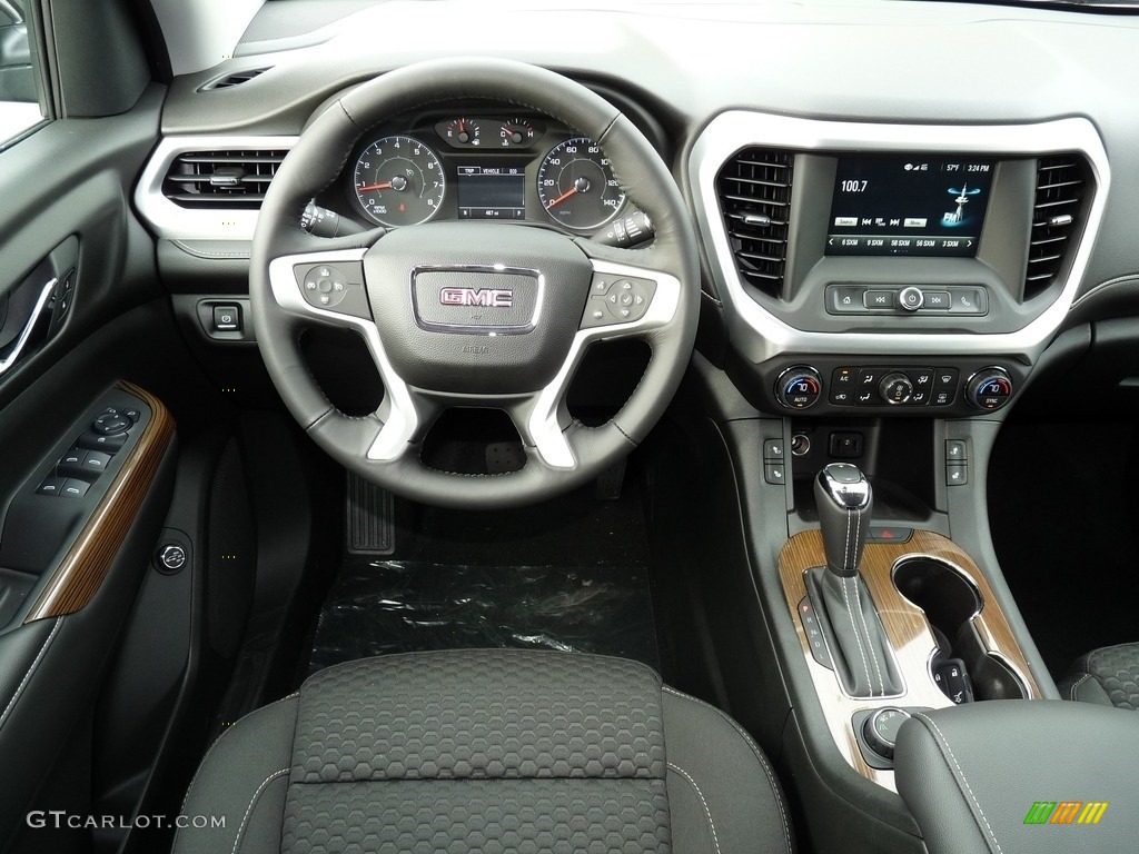 2017 GMC Acadia SLE Jet Black Dashboard Photo #116710848