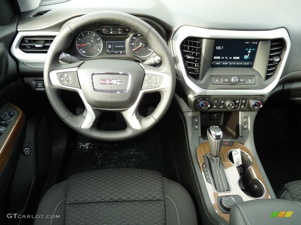 2017 GMC Acadia SLE Jet Black Dashboard Photo #116711109