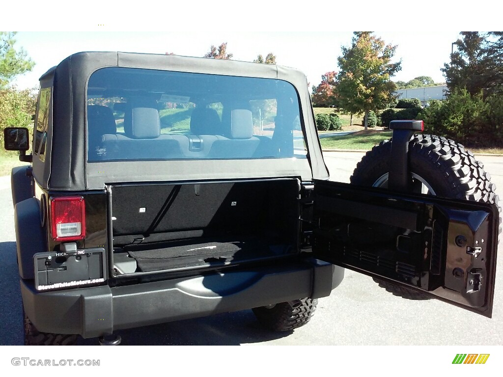 2017 Wrangler Rubicon 4x4 - Black / Black photo #11