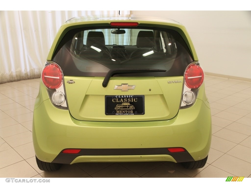 2014 Spark LS - Jalapeno / Silver/Green photo #20