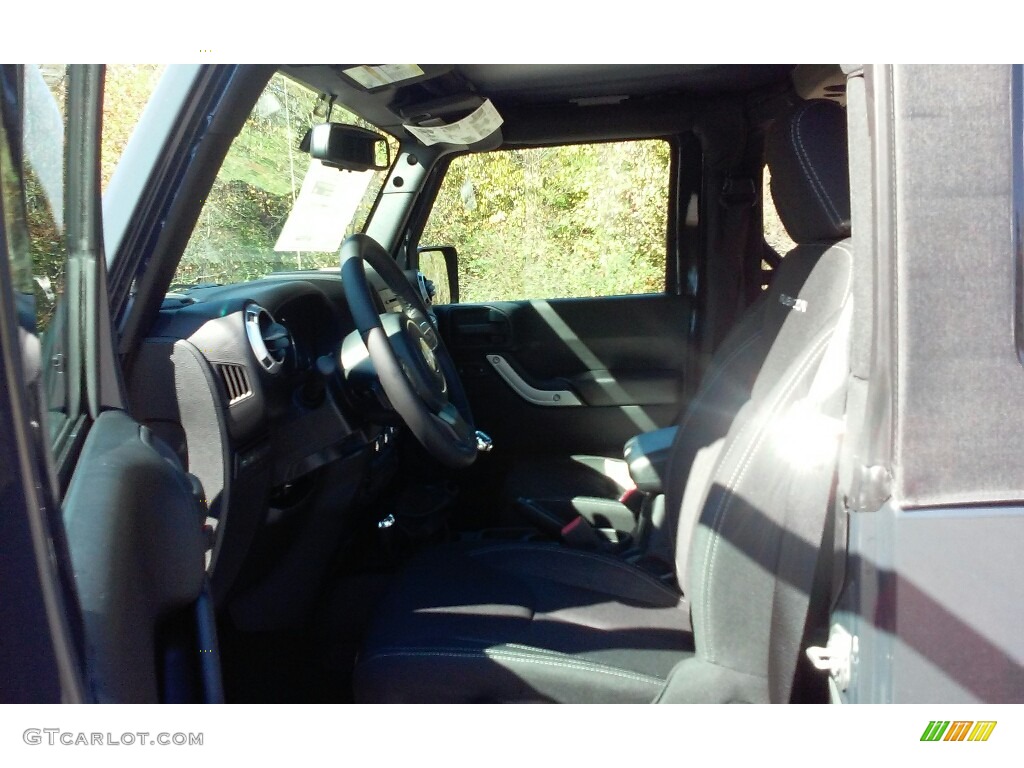 2017 Wrangler Rubicon 4x4 - Rhino / Black photo #9