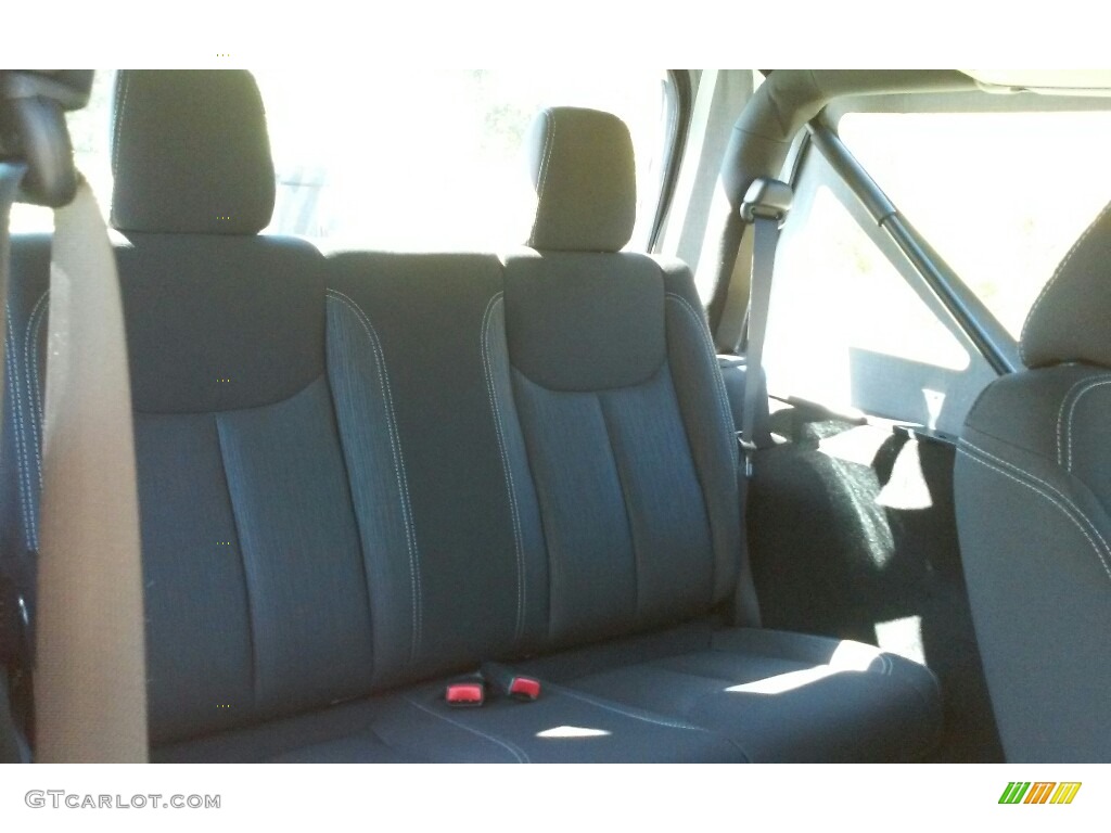 2017 Wrangler Rubicon 4x4 - Rhino / Black photo #12