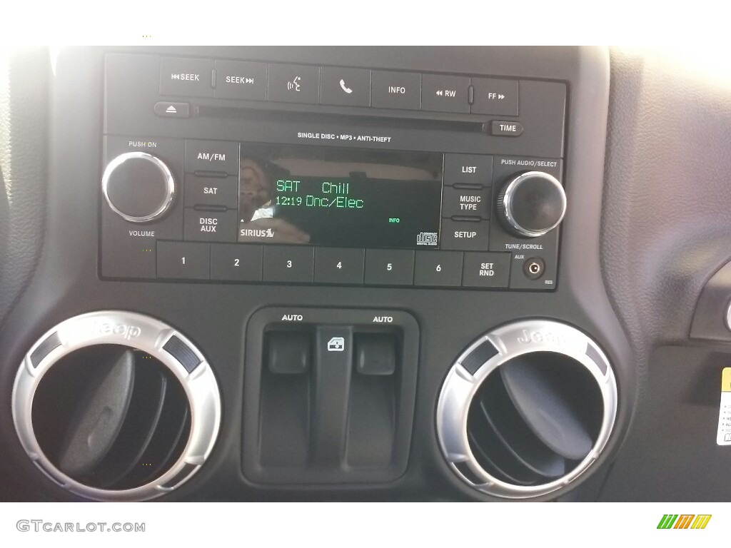 2017 Wrangler Rubicon 4x4 - Rhino / Black photo #19