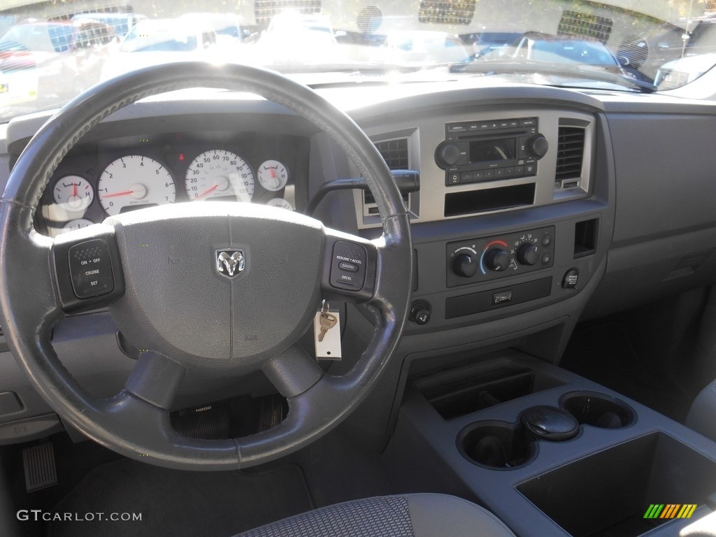 2008 Ram 1500 SLT Quad Cab 4x4 - Sunburst Orange Pearl / Medium Slate Gray photo #20