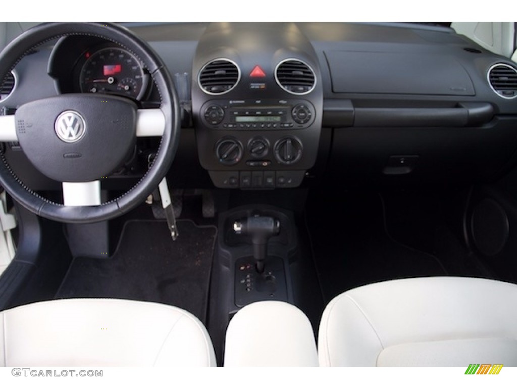 2008 New Beetle Triple White Coupe - Campanella White / White photo #5