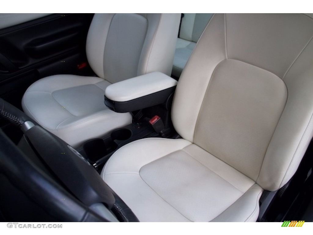 2008 New Beetle Triple White Coupe - Campanella White / White photo #15