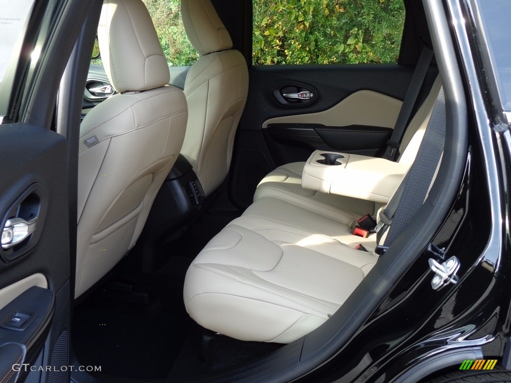 2017 Jeep Cherokee Limited 4x4 Rear Seat Photo #116735770