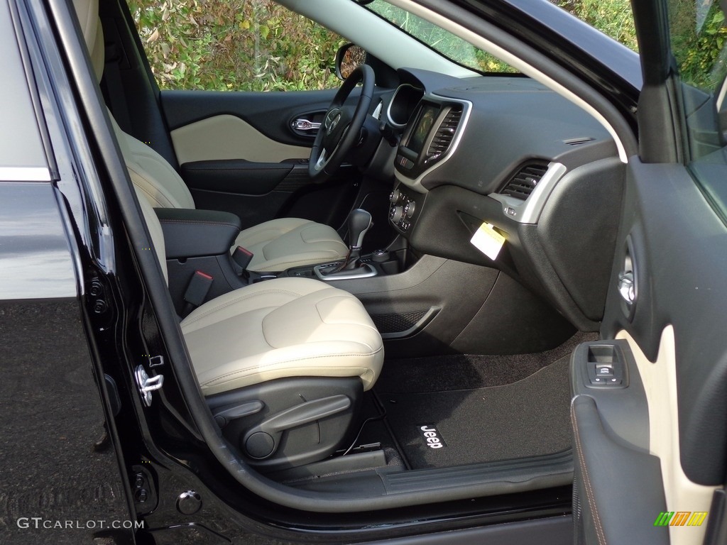 2017 Jeep Cherokee Limited 4x4 Front Seat Photo #116735845